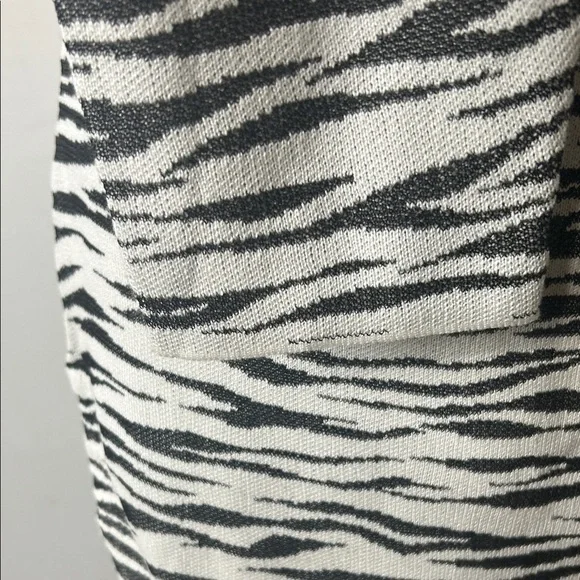 Bold Elements Sweater Dress Womens Black White Zebra Print Long Sleeve Sz XXL - Picture 6 of 14